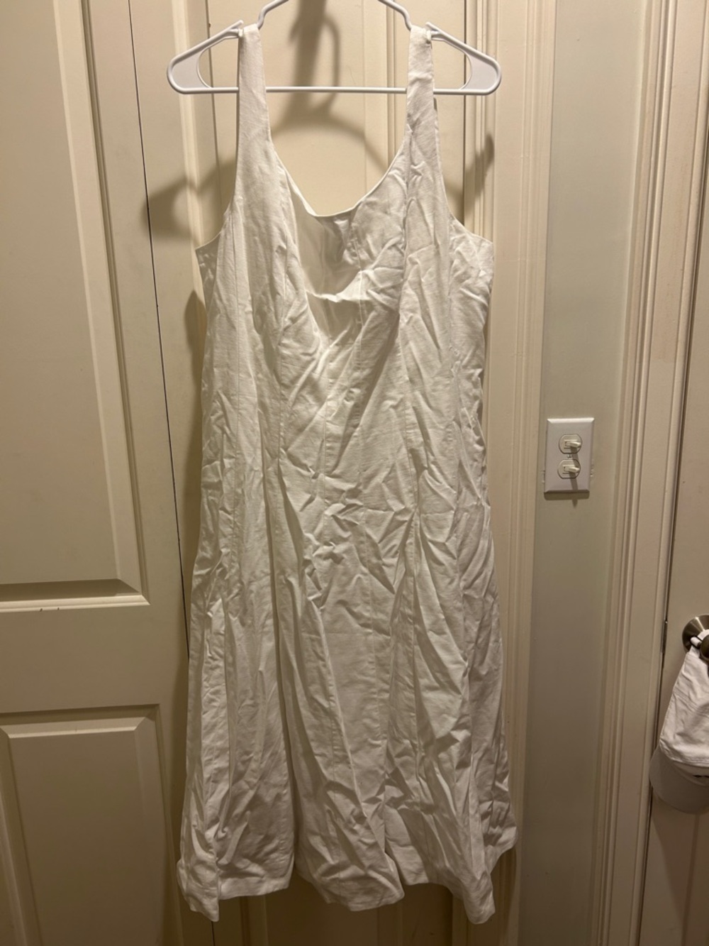 Women’s White Sleeveless Linen-Blend Dress